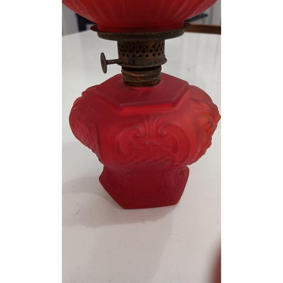 Rare Antique Red Satin glass Tulip Oil lamp. Highly Collectible - Picture 7 of 7